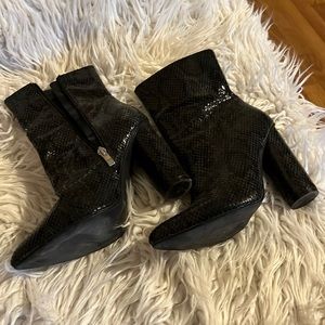 Black fashionnova boots